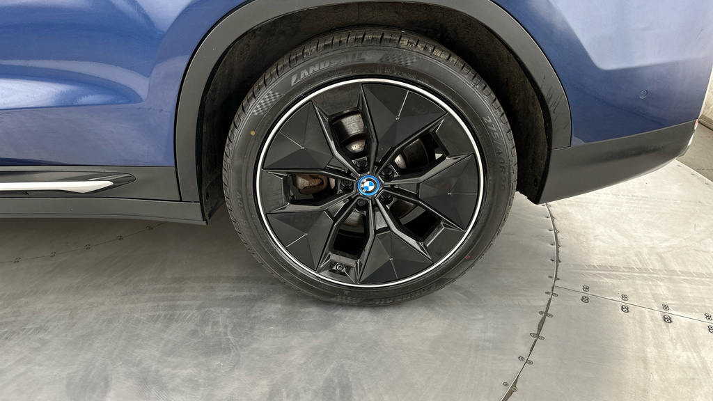 BMW iX3 80Kwh Premier Edition Black #24