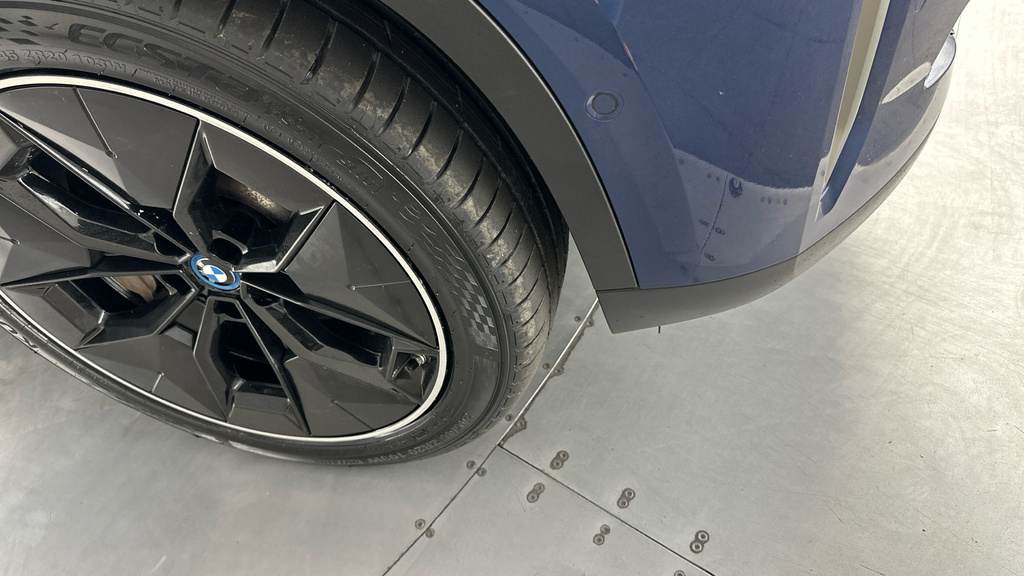 BMW iX3 80Kwh Premier Edition Black #4