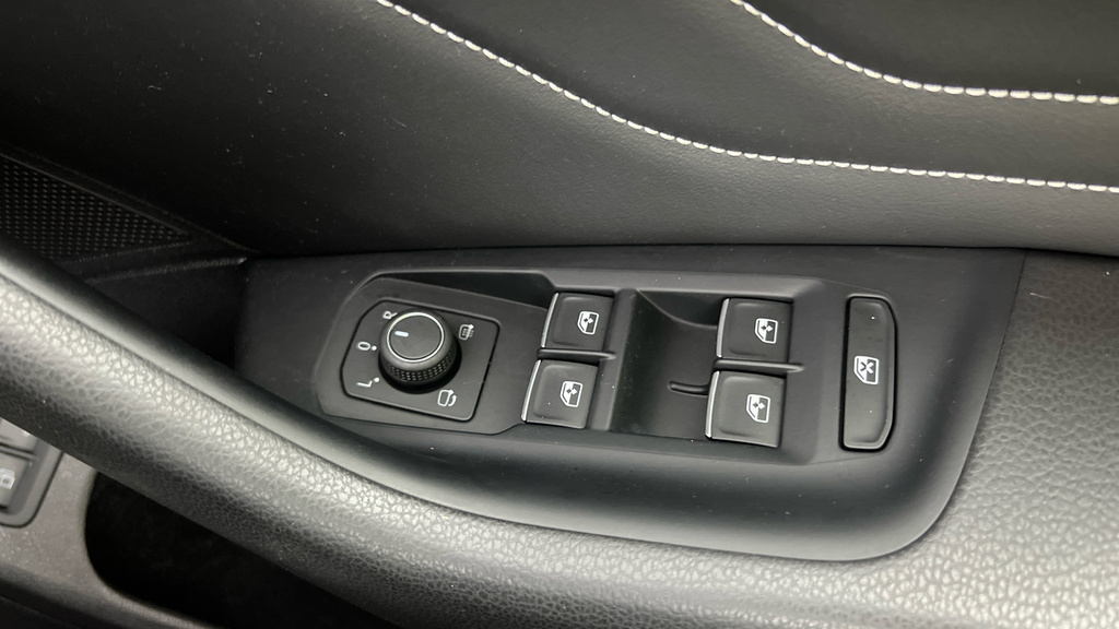 Volkswagen Passat R-line Grey #15
