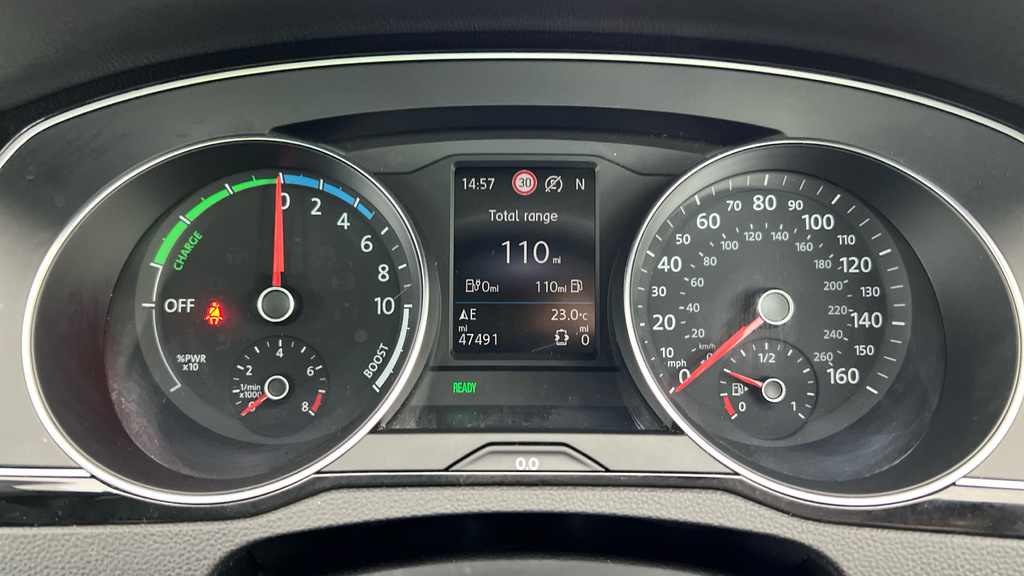 Volkswagen Passat R-line Grey #20