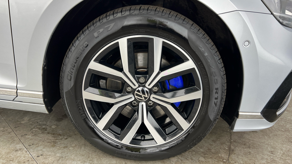 Volkswagen Passat R-line Grey #27