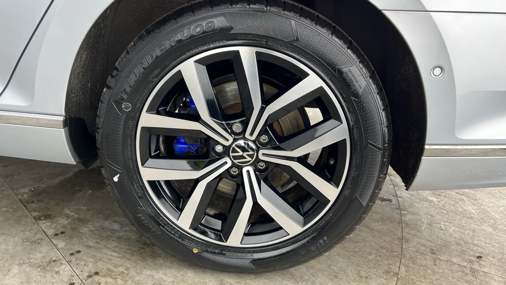 Volkswagen Passat R-line Grey #25