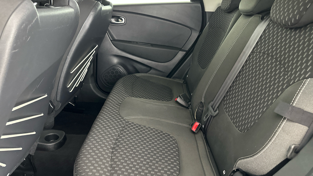 Renault Captur Signature Nav Tce Black #18