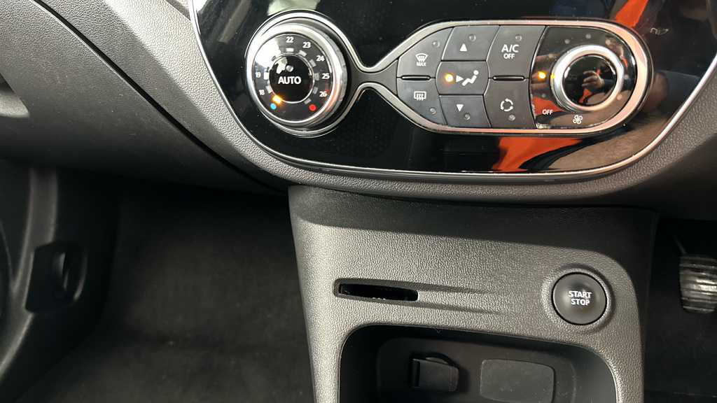 Renault Captur Signature Nav Tce Black #14