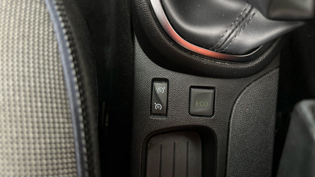 Renault Captur Signature Nav Tce Black #15