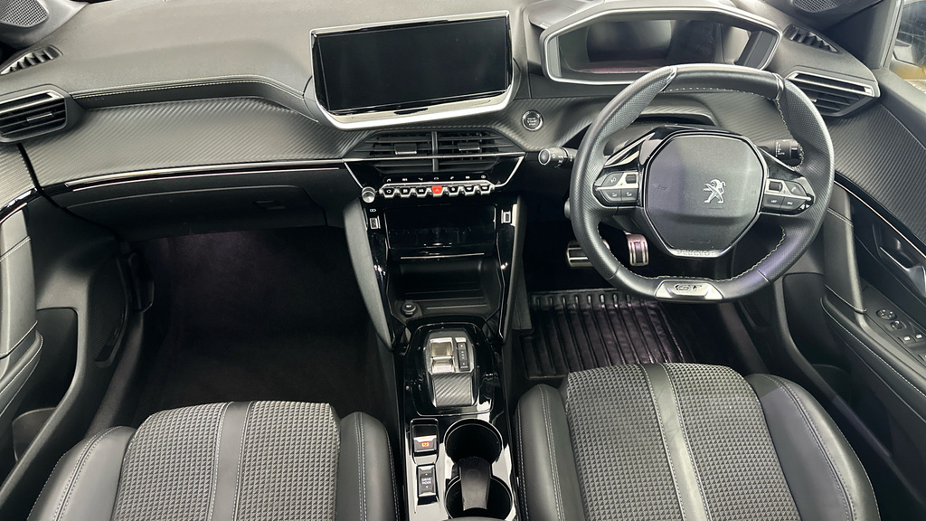 Peugeot e-208 208 Gt Ev Red #17