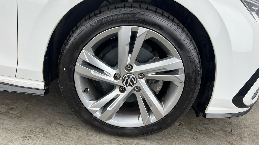 Volkswagen Golf R-line White #26