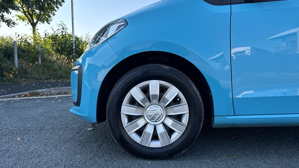Volkswagen Up Move Up Black #17