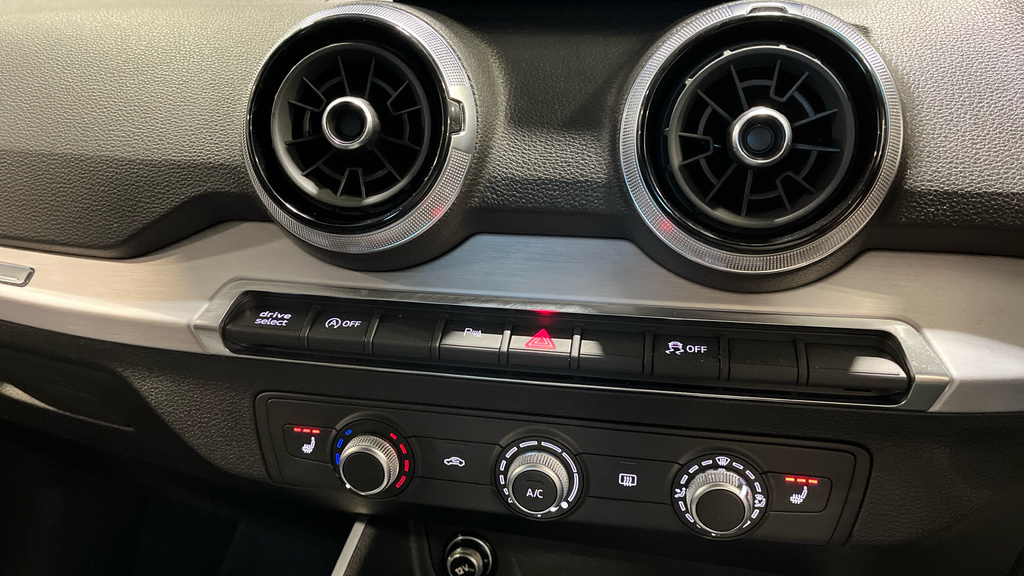 Audi Q2 35 Tfsi S Line Silver #30