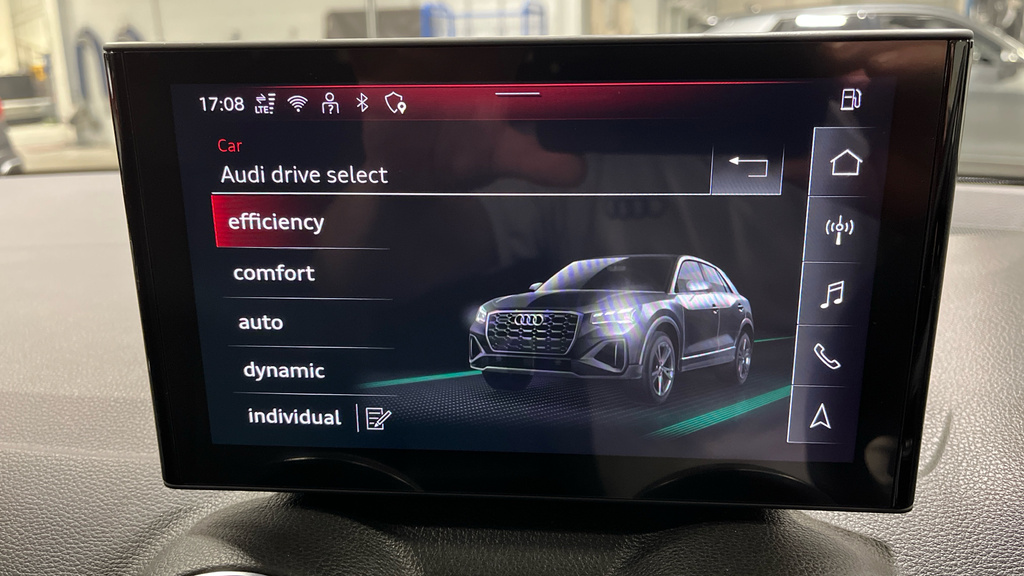 Audi Q2 35 Tfsi S Line Silver #51