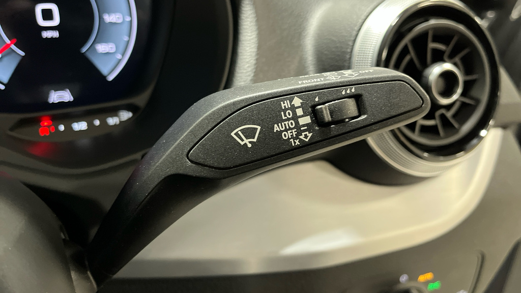 Audi Q2 35 Tfsi S Line Silver #40