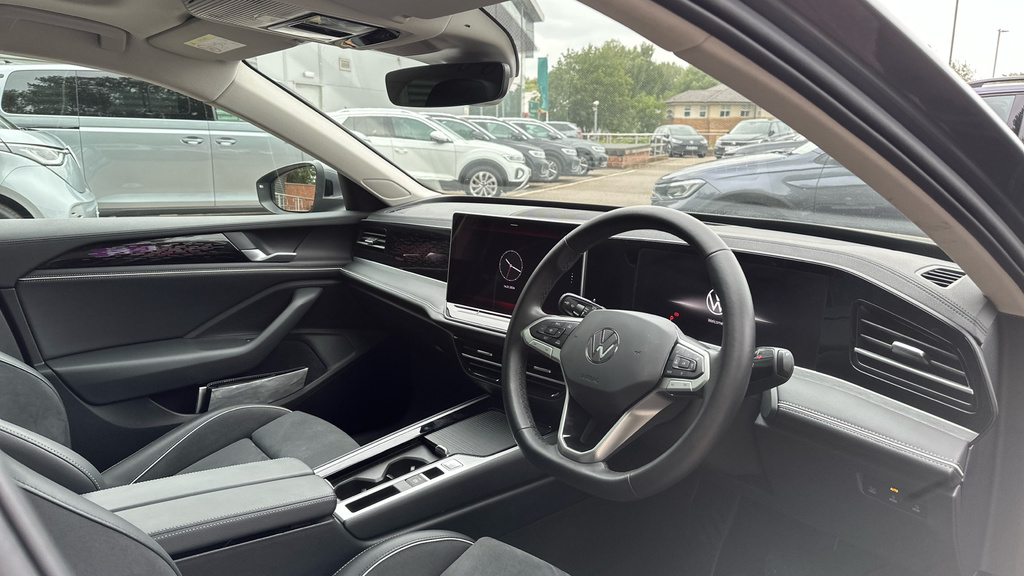 Volkswagen Passat R-line Dsg White #29