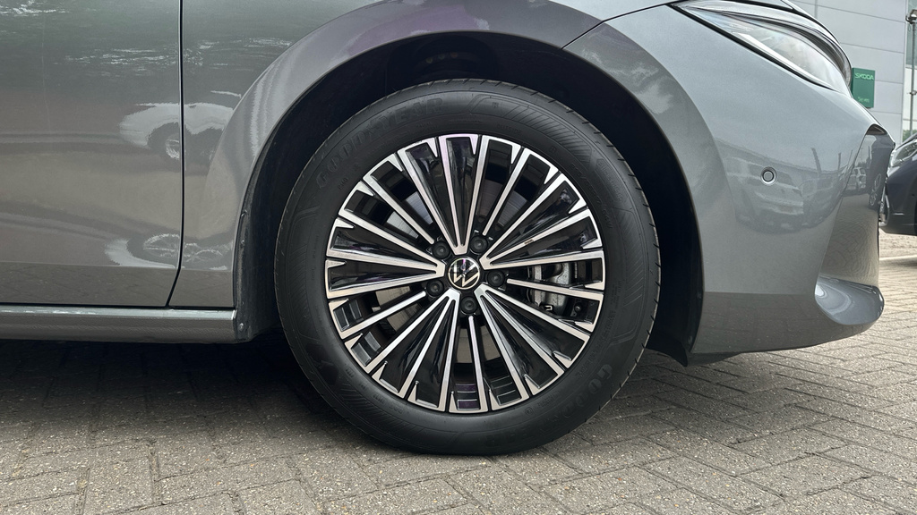 Volkswagen Passat R-line Dsg White #19