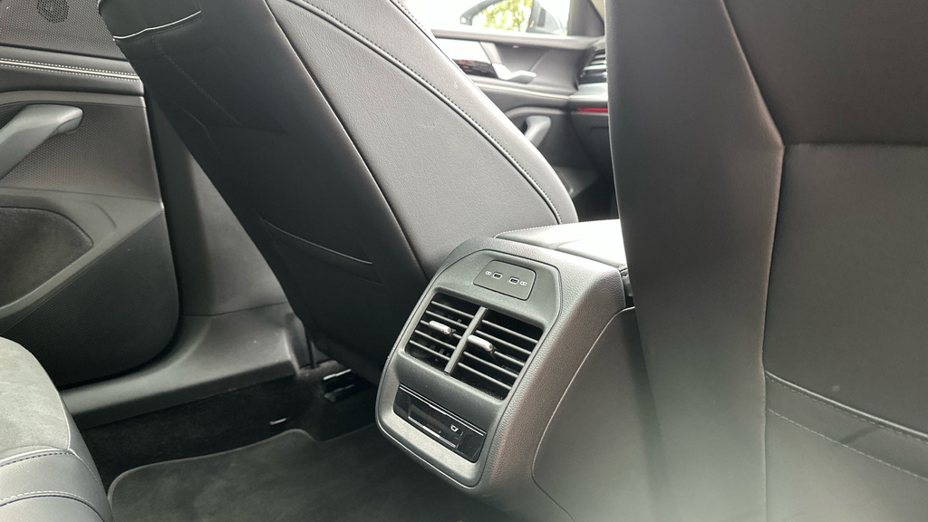 Volkswagen Passat R-line Dsg White #22