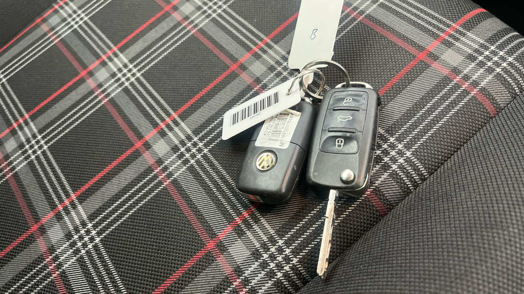 Volkswagen Up 1.0 Move Up White #26