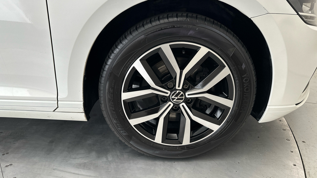Volkswagen Passat Gte Grey #28