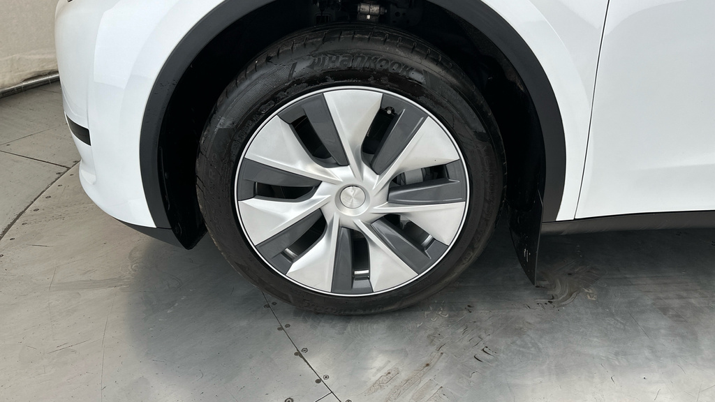 Tesla Model Y Suv Dual Motor Long Range 4Wde 202474 Black #21