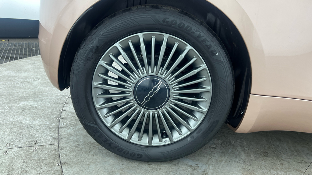 Fiat 500E 42Kwh Icon Black #24