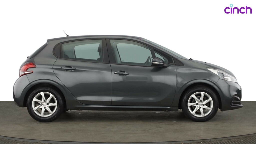 Peugeot 208 Active Black #2