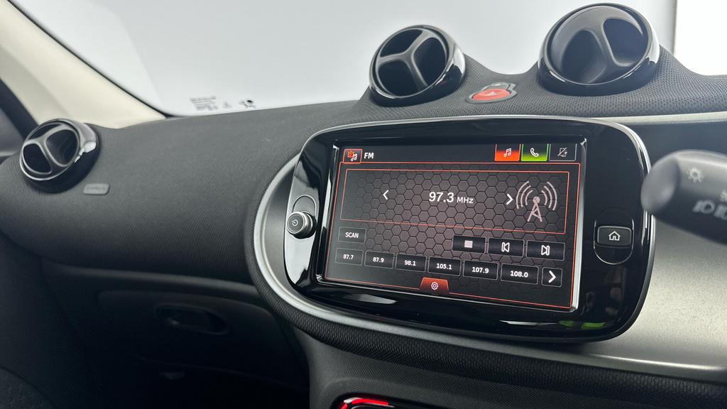 Smart Forfour 60Kw Eq Premium 17Kwh 22Kwch White #17