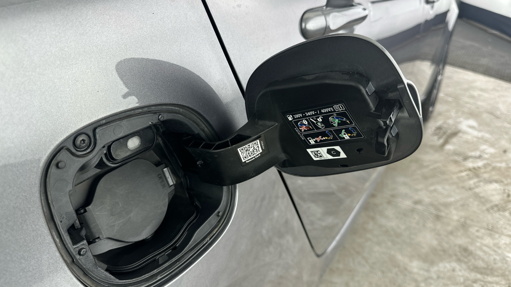 Smart Forfour 60Kw Eq Premium 17Kwh 22Kwch White #25
