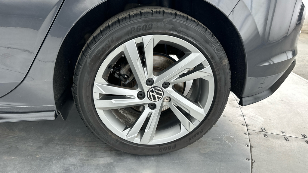 Volkswagen Golf 1.5 Tsi 150 Active Grey #25