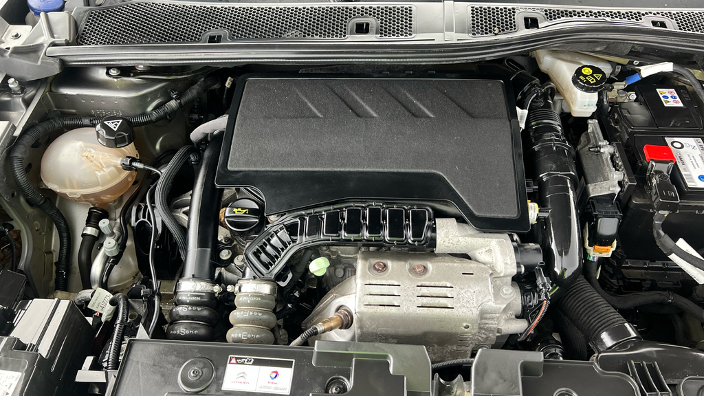Citroen C4 1.2L Sense Black #21