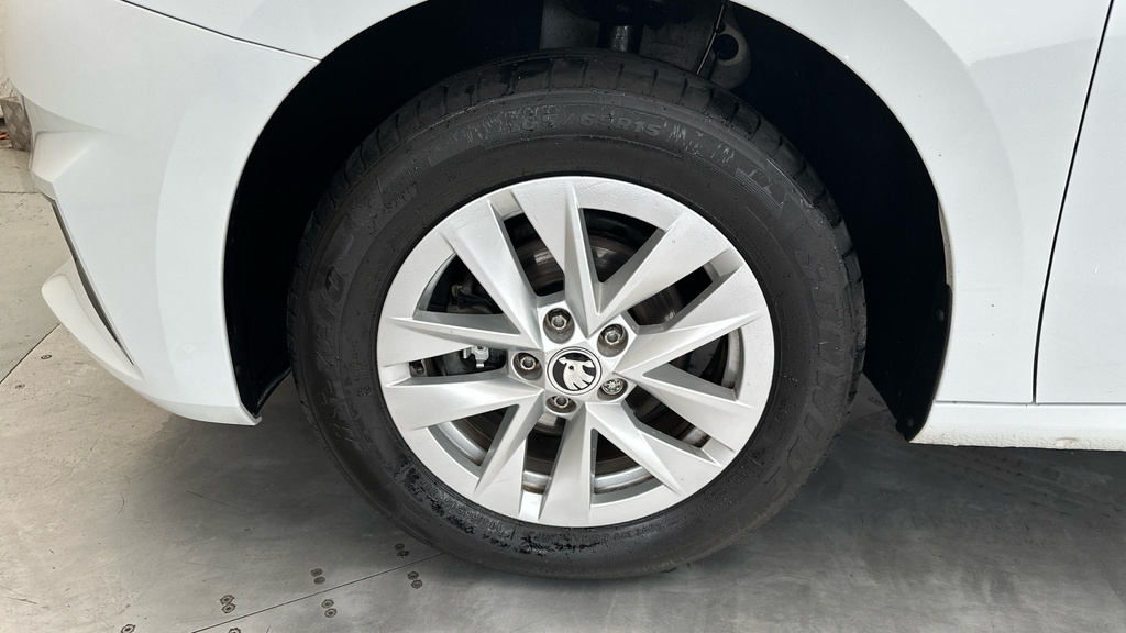 Skoda Fabia Se Comfort White #21