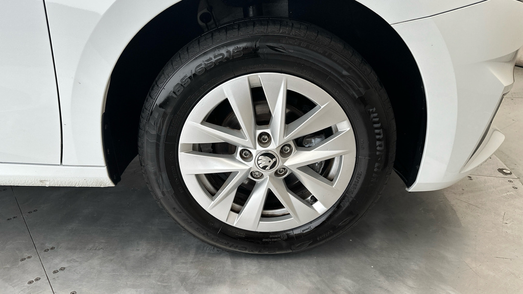 Skoda Fabia Se Comfort White #24