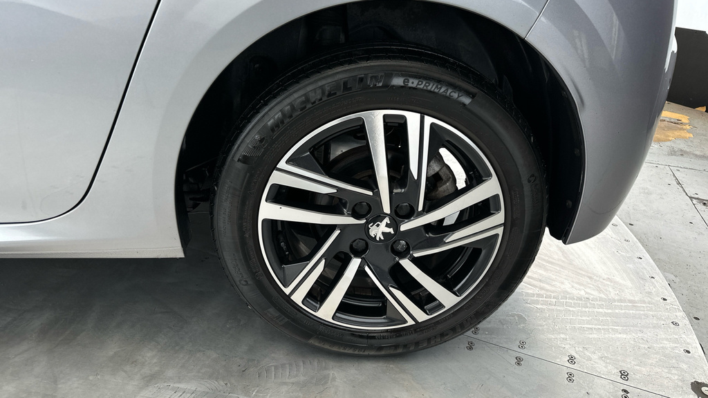 Peugeot 208 Hatchback Grey #21