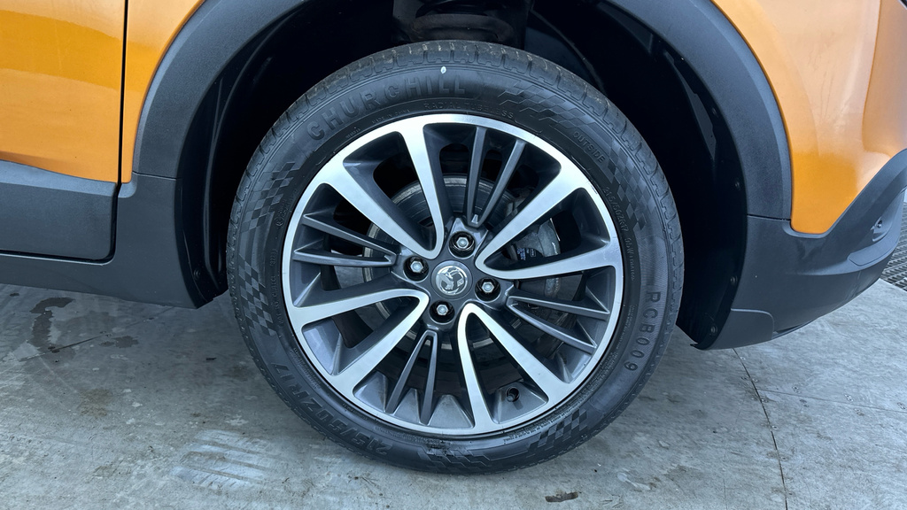 Vauxhall Crossland X Elite White #24