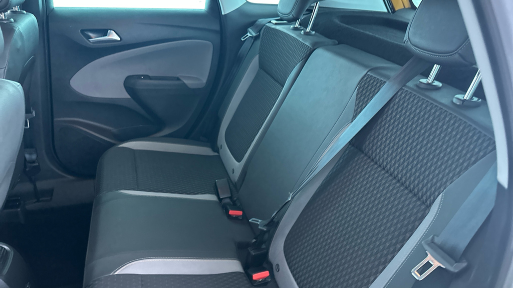 Vauxhall Crossland X Elite White #19