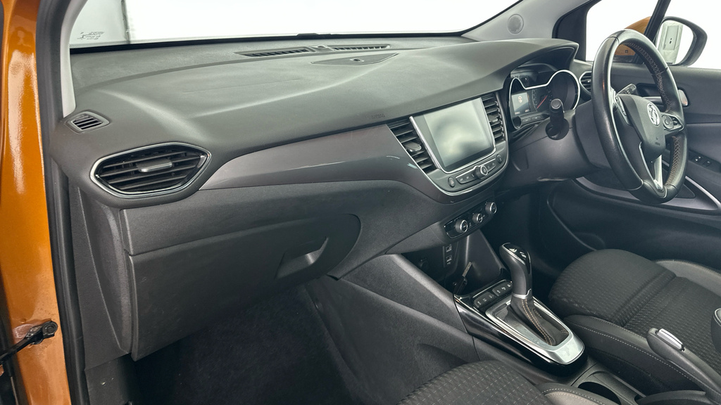 Vauxhall Crossland X Elite White #10