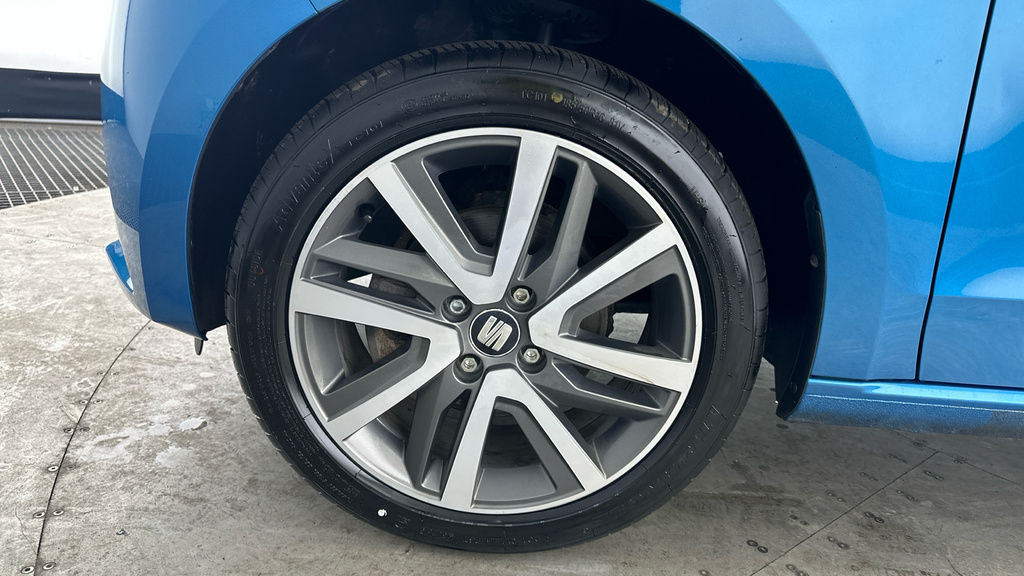 Seat MII 36.8Kwh Hatchback 83 Ps Red #22