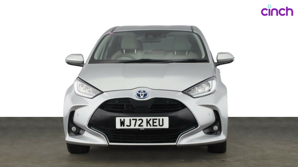 Toyota Yaris Dynamic Black #8
