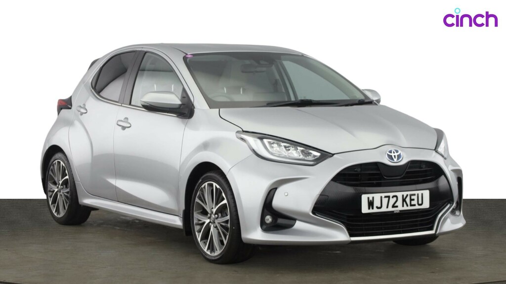 Toyota Yaris Dynamic Black #1