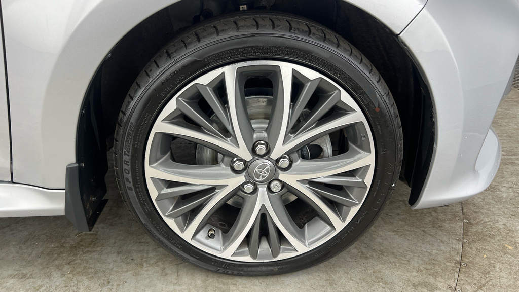 Toyota Yaris Dynamic Black #24