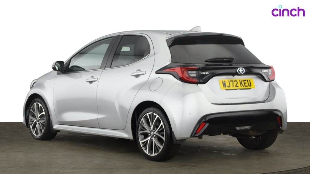 Toyota Yaris Dynamic Black #5