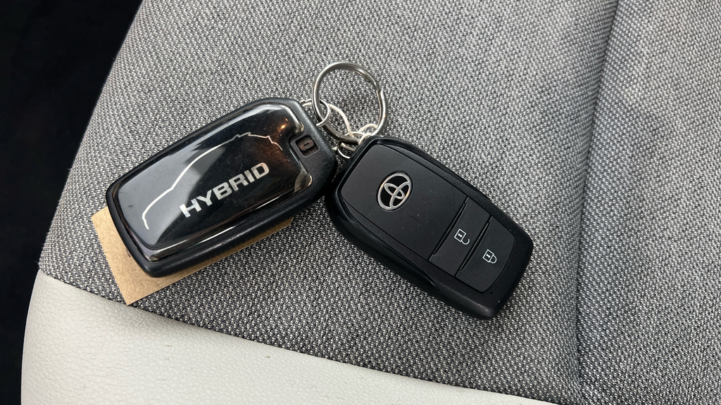 Toyota Yaris Dynamic Black #26