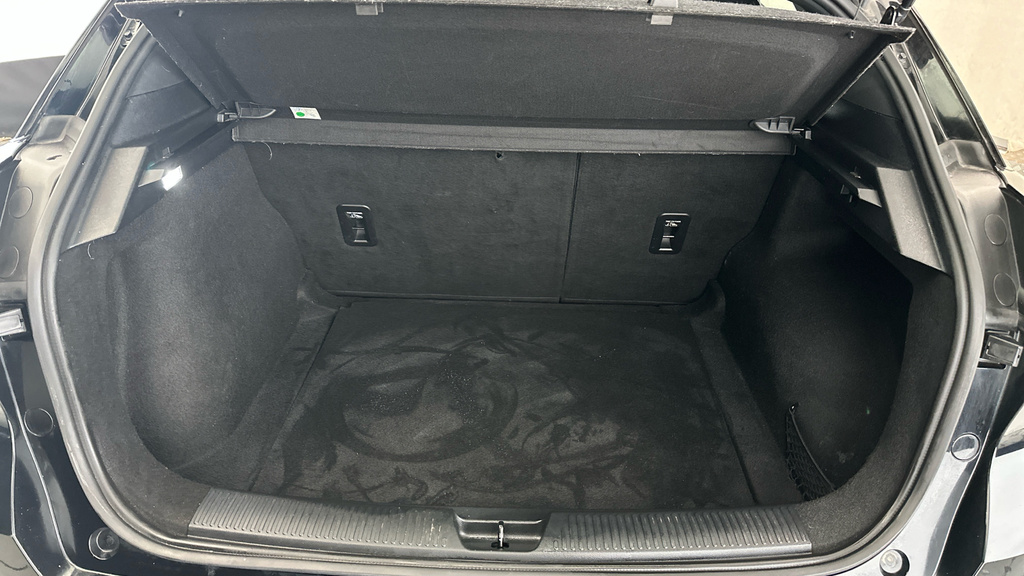 MG MG4 150Kw Trophy Ev Long Range 64Kwh White #19