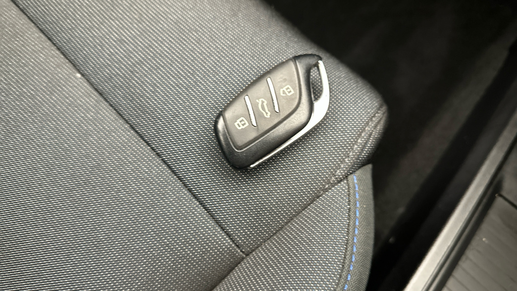 MG MG4 150Kw Trophy Ev Long Range 64Kwh White #26