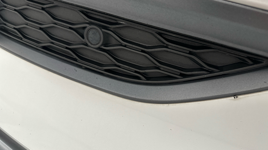 Hyundai Kona Hatchback Silver #4