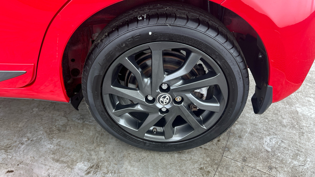 Toyota Yaris Red #23