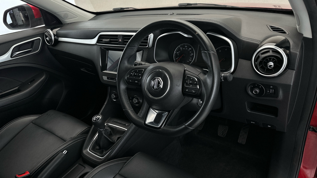 MG ZS 1.5L Excite Black #10