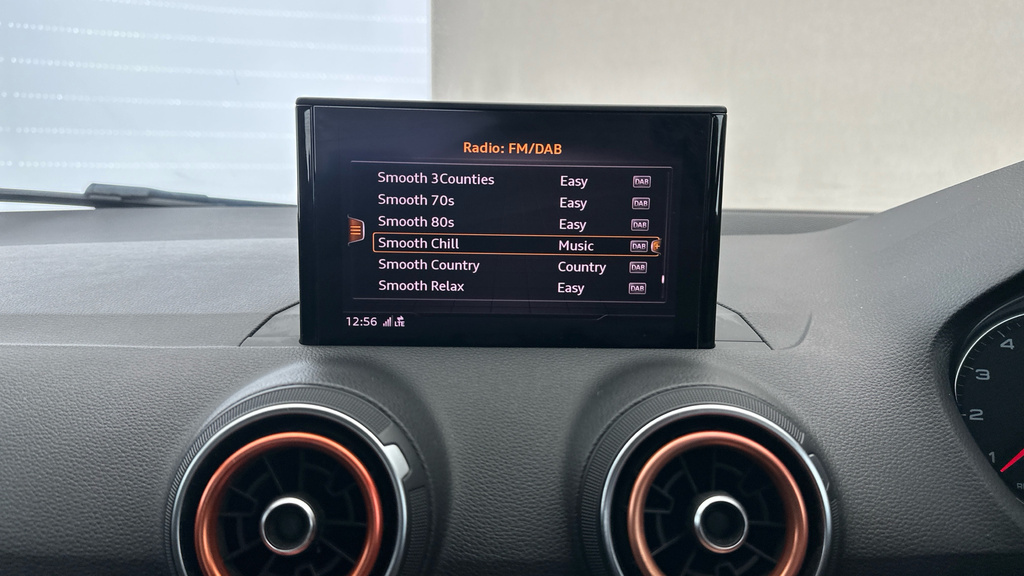Audi Q2 30 Tdi Sport Yellow #15