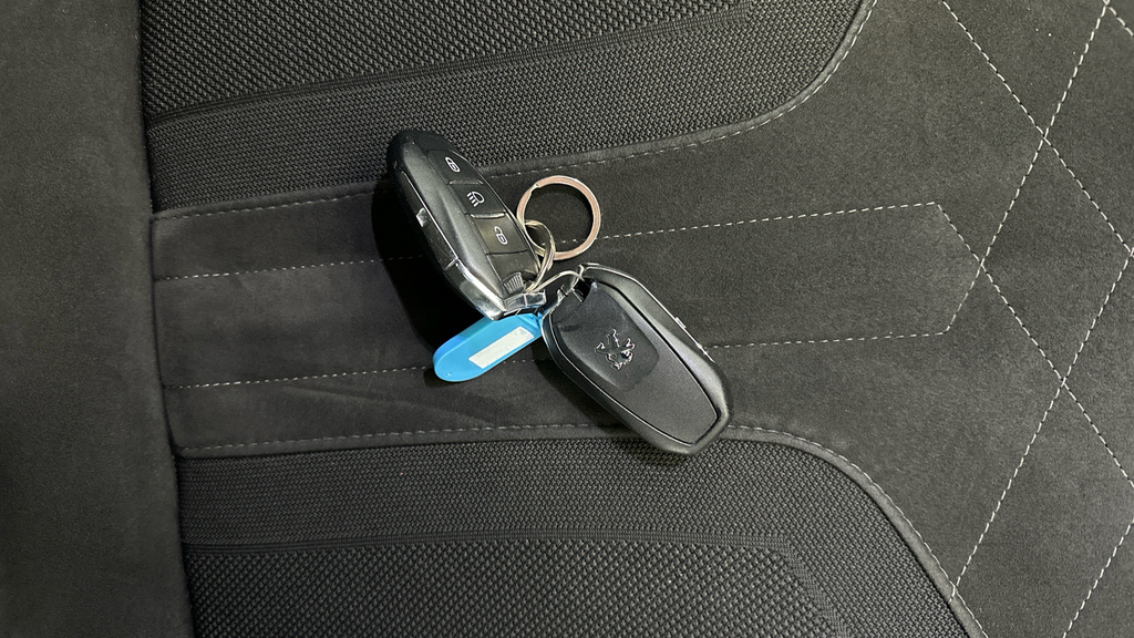 Peugeot 2008 Active Premium Blue #31