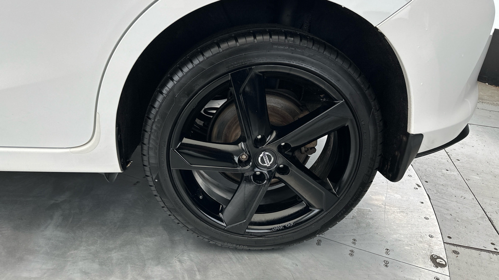 Nissan Pulsar Hatchback Grey #21