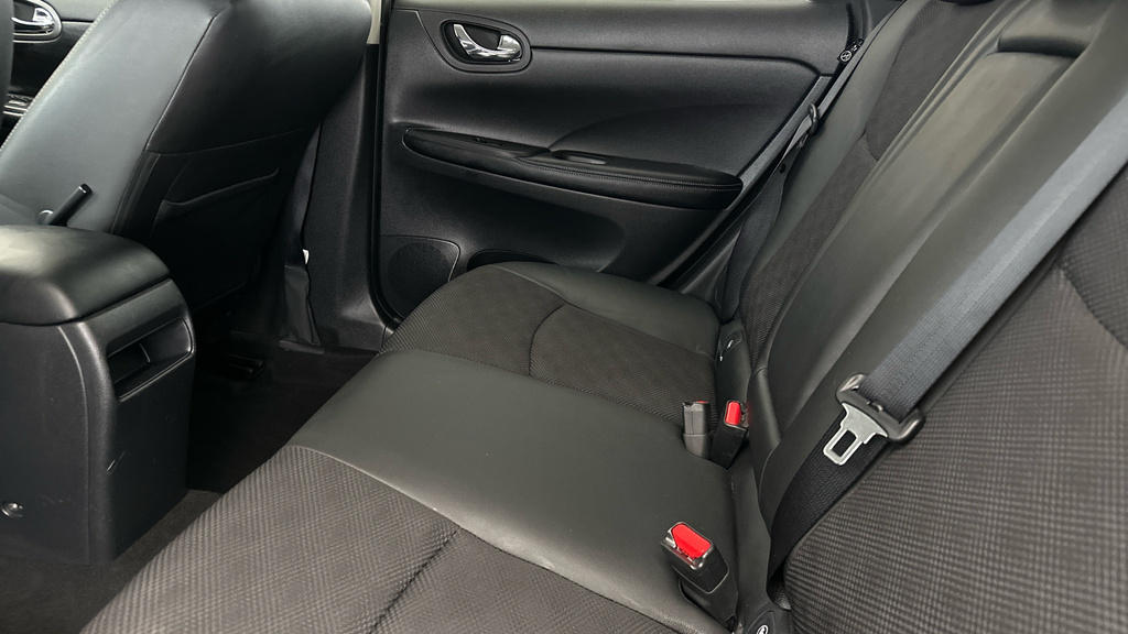 Nissan Pulsar Hatchback Grey #18