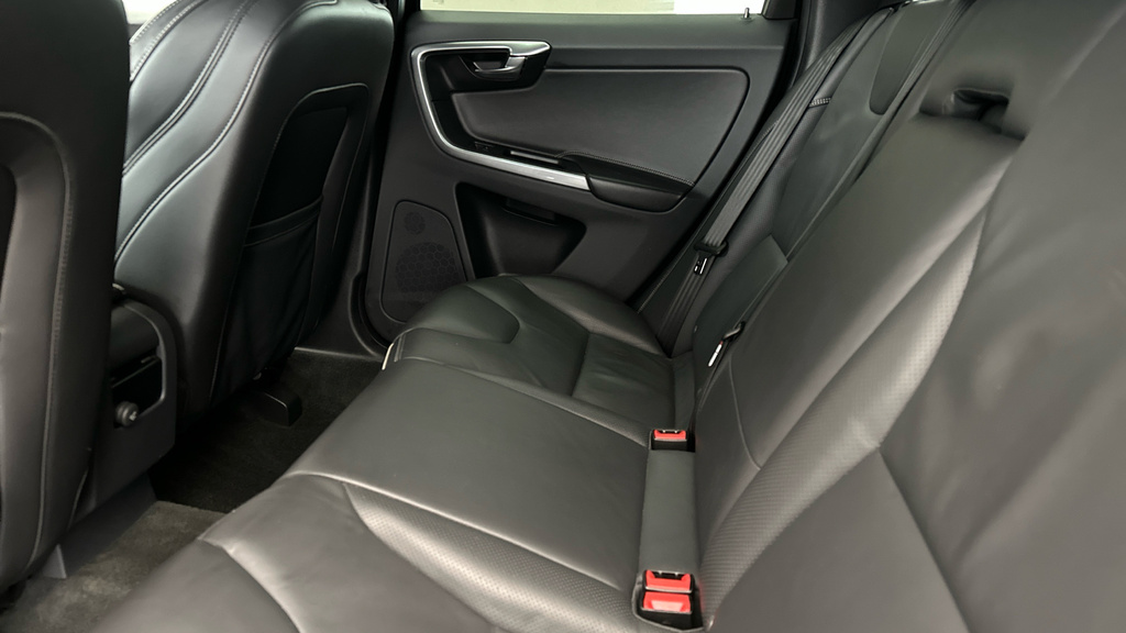 Volvo XC60 D4 R-design Nav Grey #19