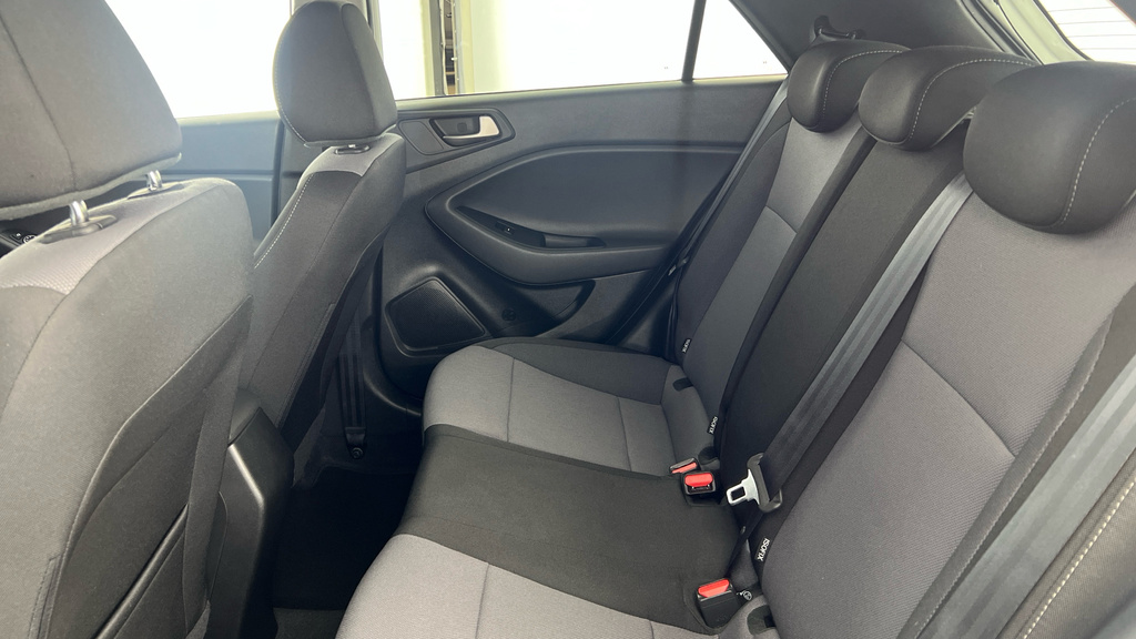 Hyundai I20 Se White #20